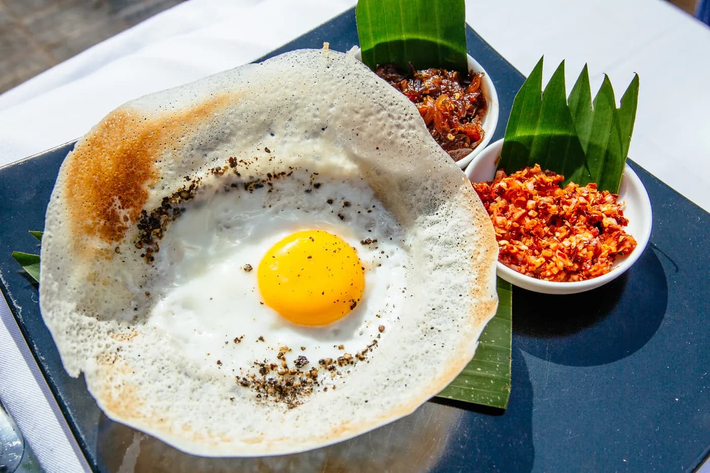 8  Famous Sri Lankan Foods You Must Try Before You Leave