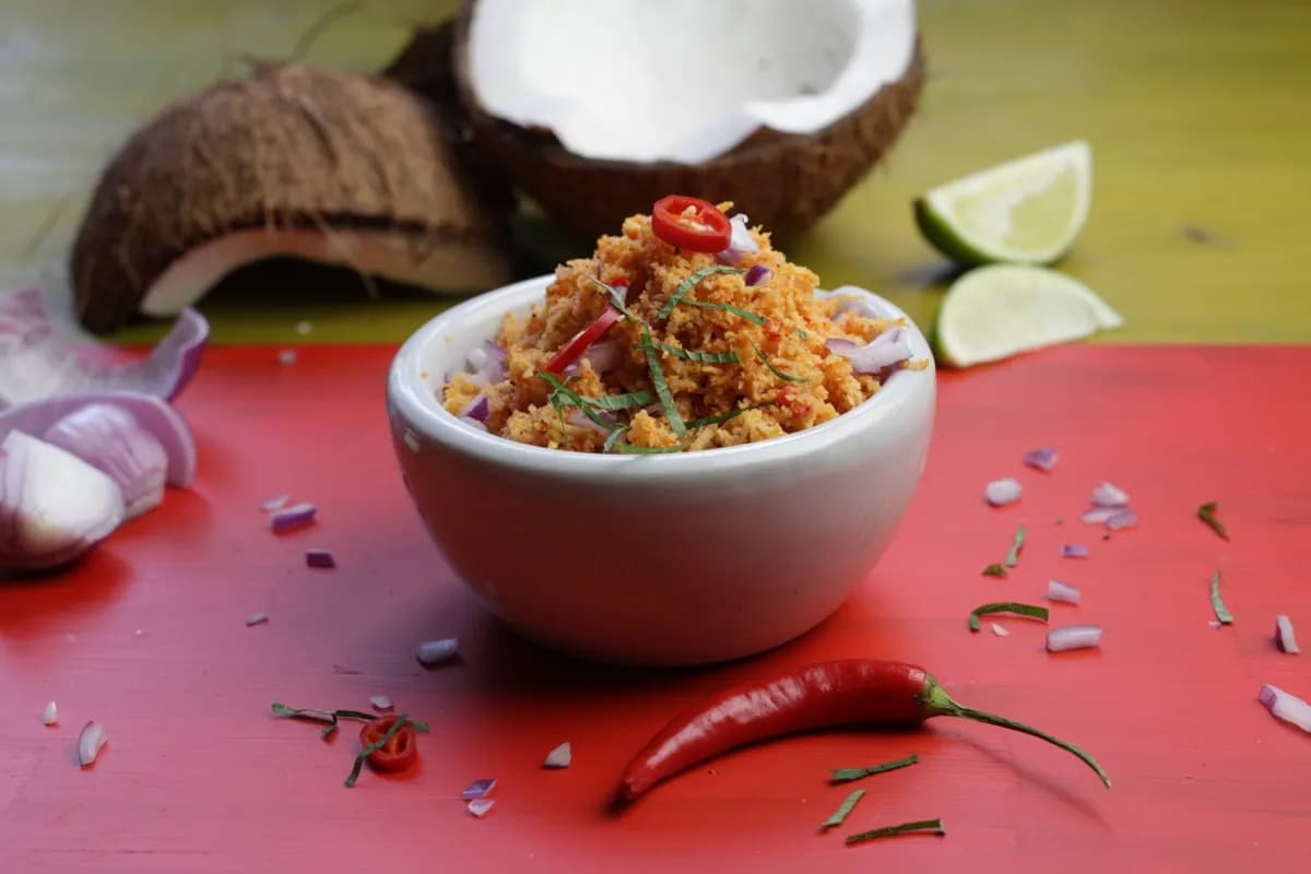 8  Famous Sri Lankan Foods You Must Try Before You Leave