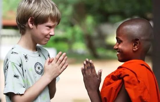 How to Say Hello and Other Useful Phrases in Sri Lanka