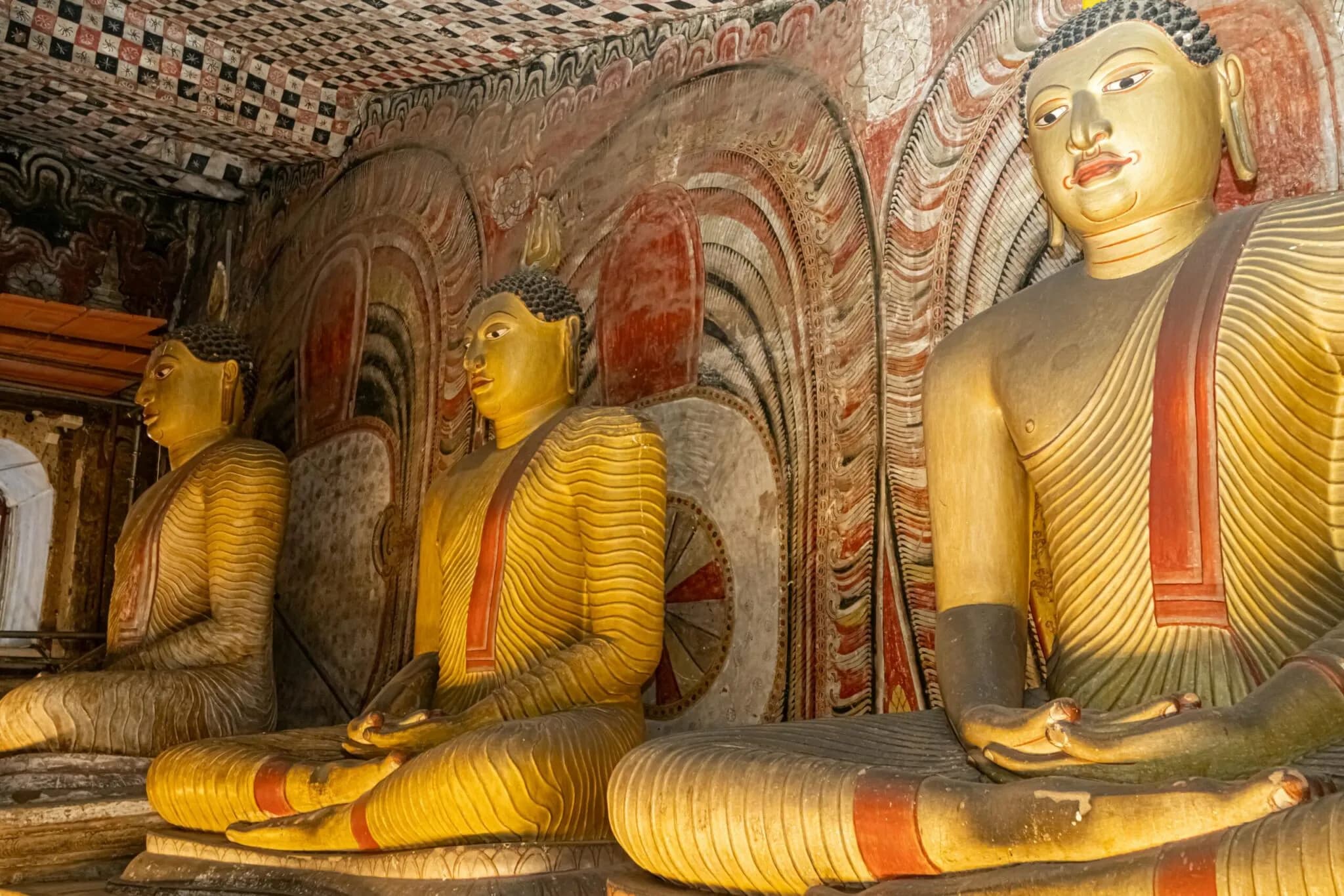 Dambulla Cave Sri Lanka: Insider Tips You Won’t Find in the Guidebooks
